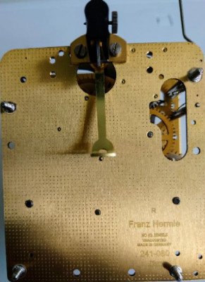 Heimuhrwerk Hermle 241-080, 8-Tage, Pendel 32cm , Schlag auf Glocke, mit kurzem Hammer