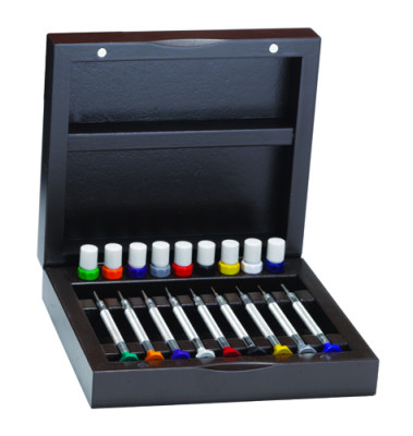 Screwdriver set 9 pieces in a wooden box