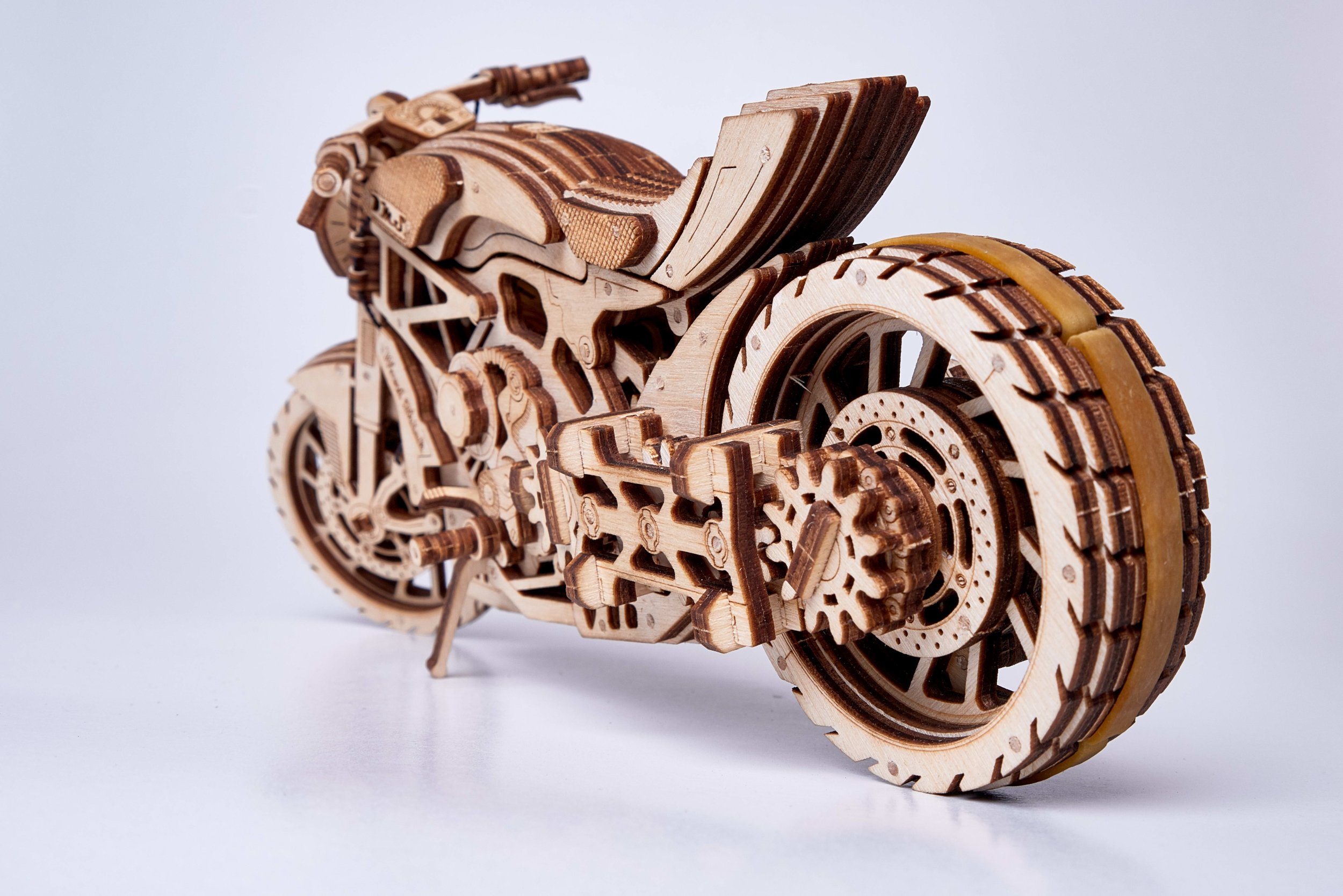 WOOD motorcycle, 203 components at Selva Online